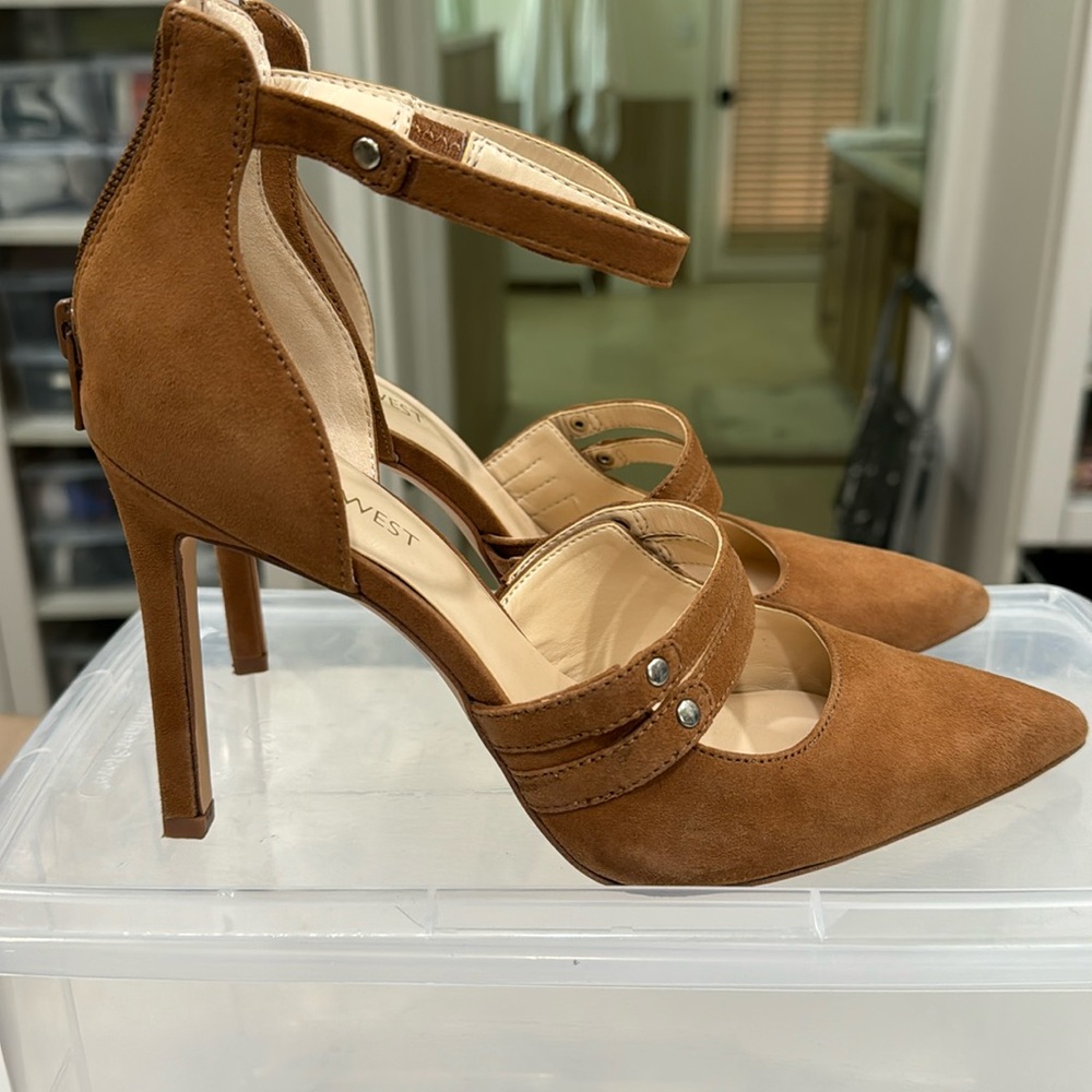 🍀Nine West heels